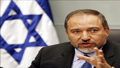 بعد إطلاقها صواريخ على تل أبيب.. ليبرمان يهدد برد إسرائيلي قوي على حماس