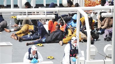 مصرع 8 مهاجرين غير شرعيين داخل شاحنة ليبية