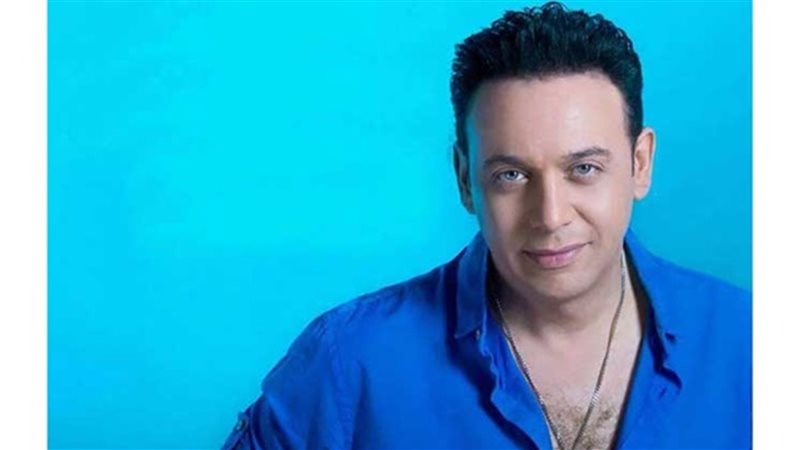 مصطفي قمر 