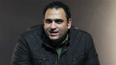 الفنان أكرم حسني يفصح عن الكتب المفضلة لديه