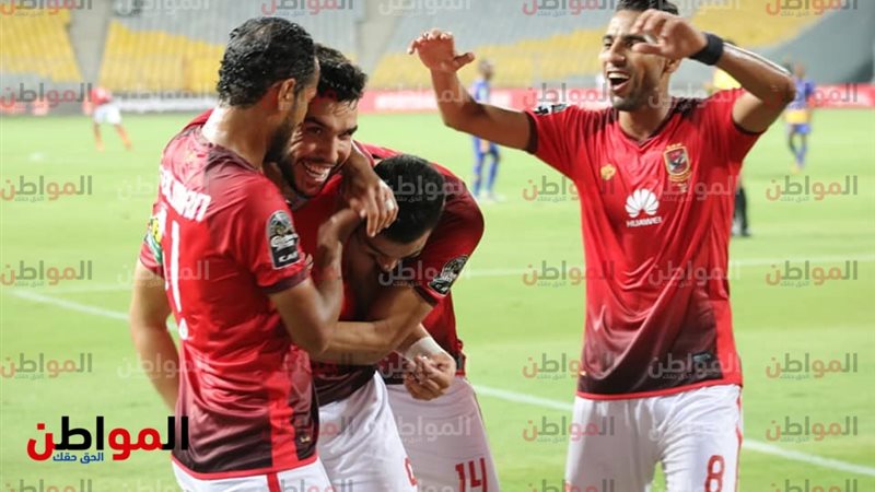 لاعبو الأهلي
