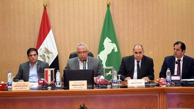 محافظ الشرقية: تشكيل لجنة لبحث توسعات منطقة بلبيس الصناعية