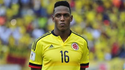 أسطورة كولومبيا ينصح مدافع برشلونة بالانتقال الي الدوري التركي
