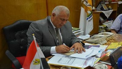 الوادي الجديد توجه المواطنين بسداد مستحقات الوحدات العقارية فى الضرائب