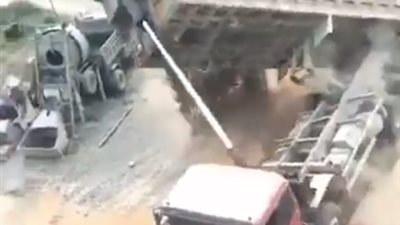 فيديو.. أبشع حوادث زيادة حمولة الشاحنات تشعل فيسبوك