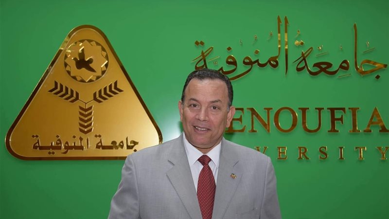 الدكتور معوض الخولى