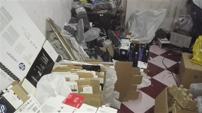 شرطة التموين بالقاهرة تضبط مخزن حبارات طباعة مجهولة المصدر في الزيتون