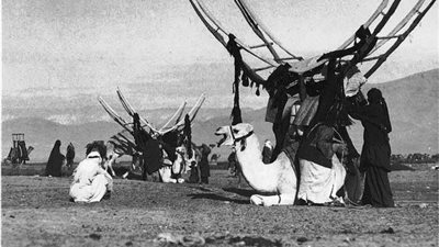 حتى لا ننسى.. مصر تناصر الشقيقة السعودية وتهديها أموالًا وقمحًا 