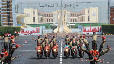 بدء مراسم حفل تخرج دفعة جديدة من طلاب الكليات العسكرية 