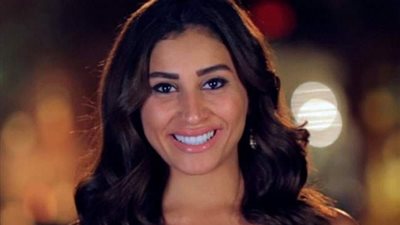 شاهد.. رقص دينا الشربيني على أغنية لـ
