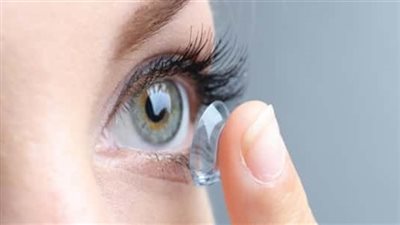 لمحبات العيون الملونة.. تعرفي على أسعار وأنواع العدسات اللاصقة في الأسواق