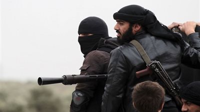 قبل خروجهم منها.. جبهة النصرة تحرق معبر القنيطرة بين الجولان المحتلة وسوريا 