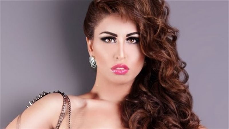 الفنانة مى سليم