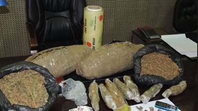 ضبط 4 عاطلين يرويجون المواد المخدرة في شبرا الخيمة