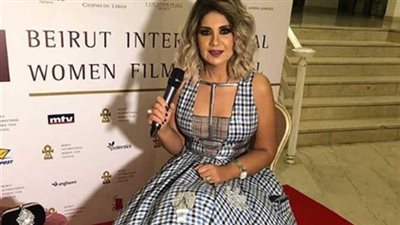 بوسي شلبي تحذر راقصي كيكي .. وتعلق: ماعدا دينا الشربيني 