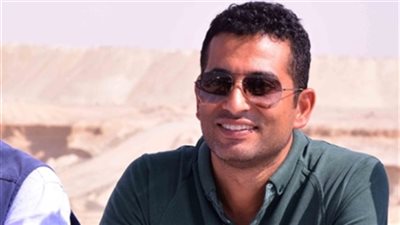 شاهد عمرو سعد على طريقة الملك فاروق