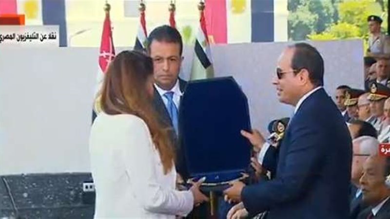 السيسي يكرم يوسف