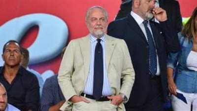 دى لورنتس: نابولي تريد 55 مليون يورو من أجل كافانى