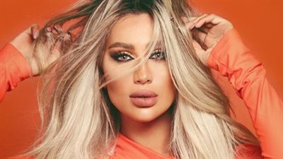 إطلالتك مشعة على غرار مايا دياب