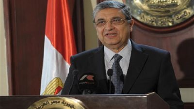 وزير الكهرباء يستعرض القدرات الكهربائية المضافة من نهاية 2014 وحتى الآن