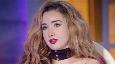 هنا الزاهد تقدم العزاء في وفاة مي سكاف