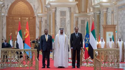 ولي عهد أبوظبي: القمة الثلاثية خطوة لتطويرعلاقات التعاون مع البلدان المجاورة