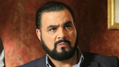 صورة جديدة تجمع مجدي كامل مع نجله 