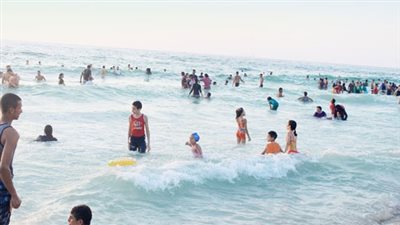 عاوز تصيف امضي.. قرار غريب من الإسكندرية تجاه راغبي السباحة بشاطئ النخيل