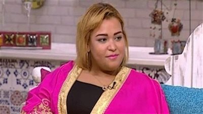 ويزو تطل على جمهورها بإبتسامة ساحرة 