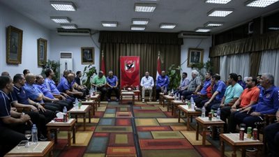 صور.. تفاصيل جلسة محمود الخطيب مع الأجهزة الفنية لـ 