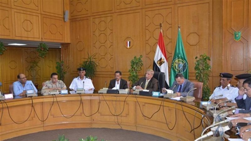 جلسة محافظ الاسماعيلية
