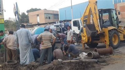 صور.. بعد إصلاح الخط الرئيسي.. عودة المياه بمناطق متفرقة بـ 