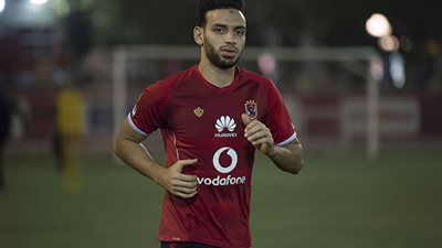 ميدو جابر يغادر بتسوانا لحضور عزاء والده