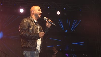 حلم بعيد لـ