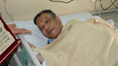 6 محطات مر بها الفنان محمد شرف خلال مرضه قبل وفاته اليوم