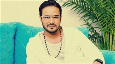 محمد رجب ينشر صورة مع الفنانة سوار النجار 