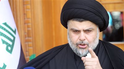 مقتدى الصدر يهاجم السلطات العراقية بعد قمع متظاهرين ضدها