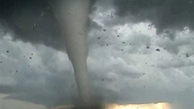 إعصار يضرب اليابان.. وإلغاء 100 رحلة طيران 