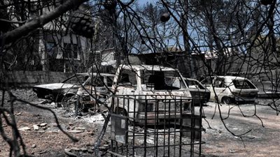 آخر المستجدات حول حرائق غابات اليونان