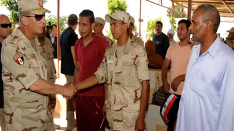 وزير الدفاع  الفريق