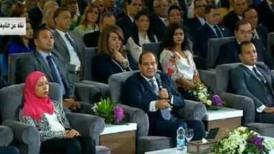 مؤتمر الشباب السادس .. السيسي: لما اجي أخرج بالمصريين من الفقر تهاجموني 