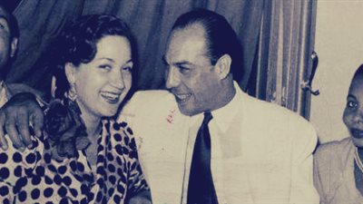 صورة لا تنسى.. فريد شوقي وتوأمه اللواء فى حفل زفاف ملك الترسو