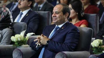  الرئيس السيسى لـ غادة وياسمين والى فى مؤتمر الشباب السادس : إنتو مشرفين مؤتمر الشباب فى الأقصر 