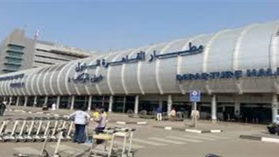 إحباط محاولة تهريب كمية من الأدوية البشرية في مطار القاهرة