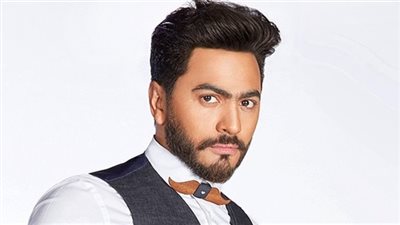 شاهد تامر حسني في كواليس فيلم البدلة