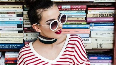 صور.. غيري ملابسك الرسمية إلى لوك مسائي أنيق بـ3 طرق 