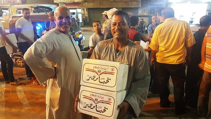 توزيع سلع غذائية-اخميم