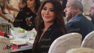 ماذا ارتدت إليسا في حفل زفاف إحدى صديقاتها ؟