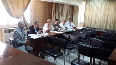 صور.. وكيل صحة البحيرة يختار مديري