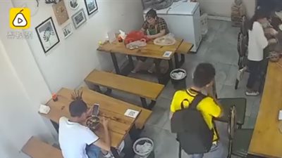 فيديو.. انفجار ولاعة في وجه مدخن 